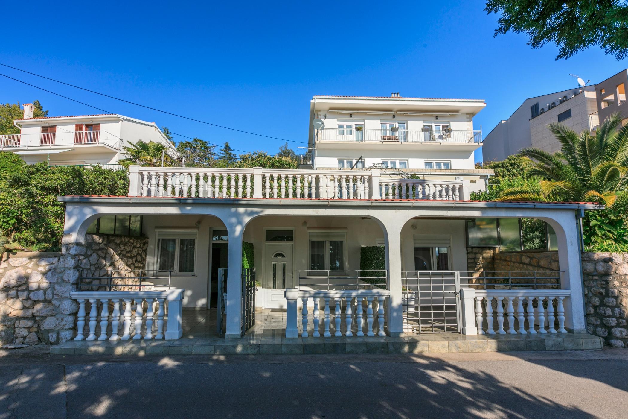  Studioapartment  im Erdgescho  mit schattiger Terrasse 