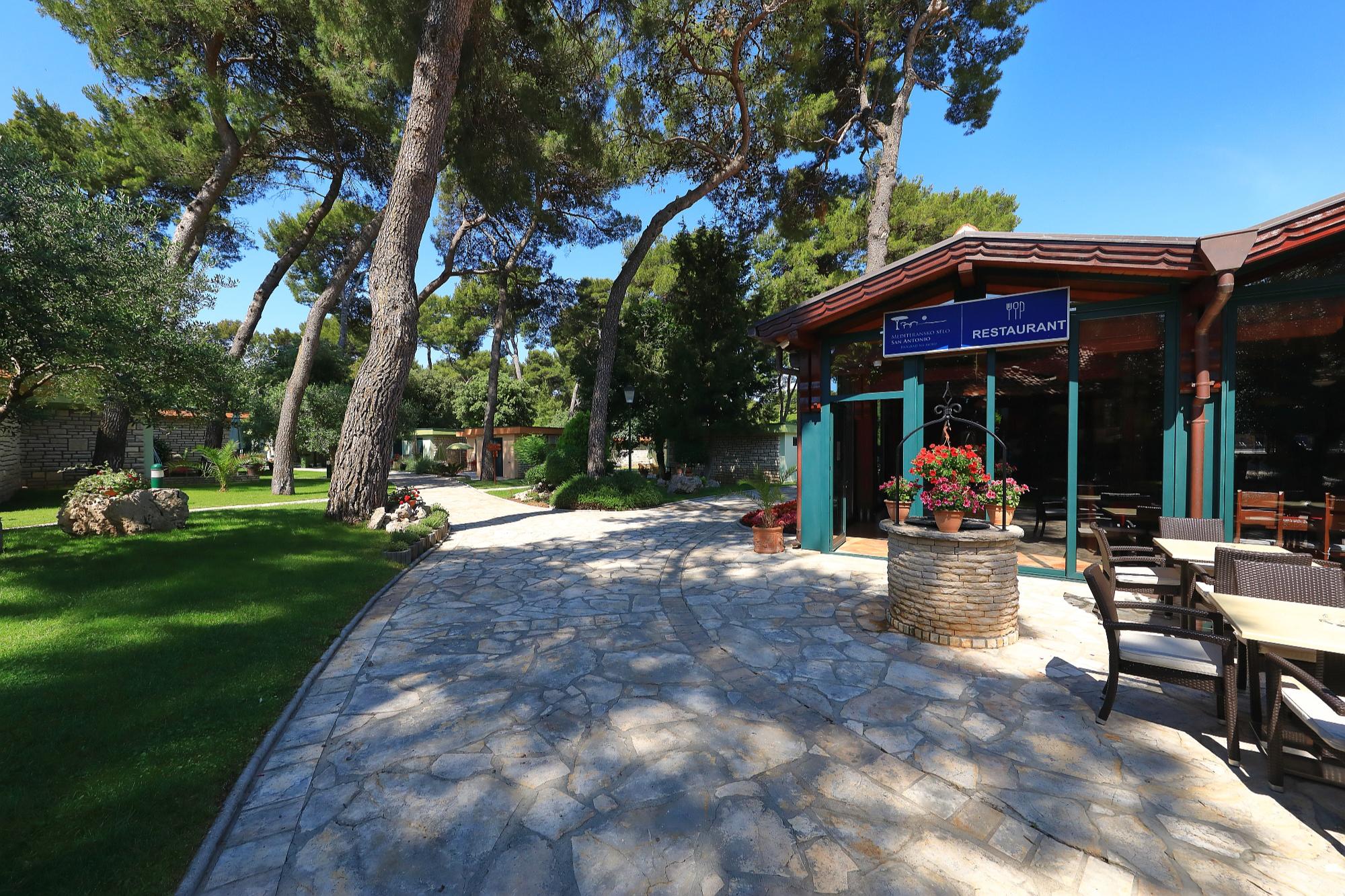 San Antonio Mediterranes Dorf Biograd