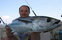 Großer Fisch beim Hochseeangeln
