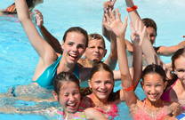 Kinder im Aquapark Cikat