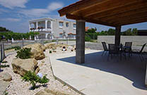 Einfahrt - kleines Bungalow