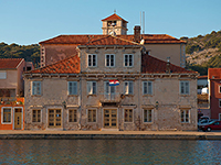 Palast Katunaric, Tisno