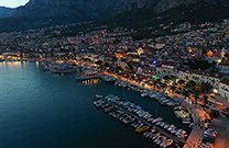 Riva Makarska, Abend