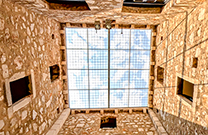 Innenhof, Festung Nehaj