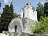 Kozala - Stadtfriedhof Mausoleum