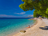 Strand Loznica in Brela