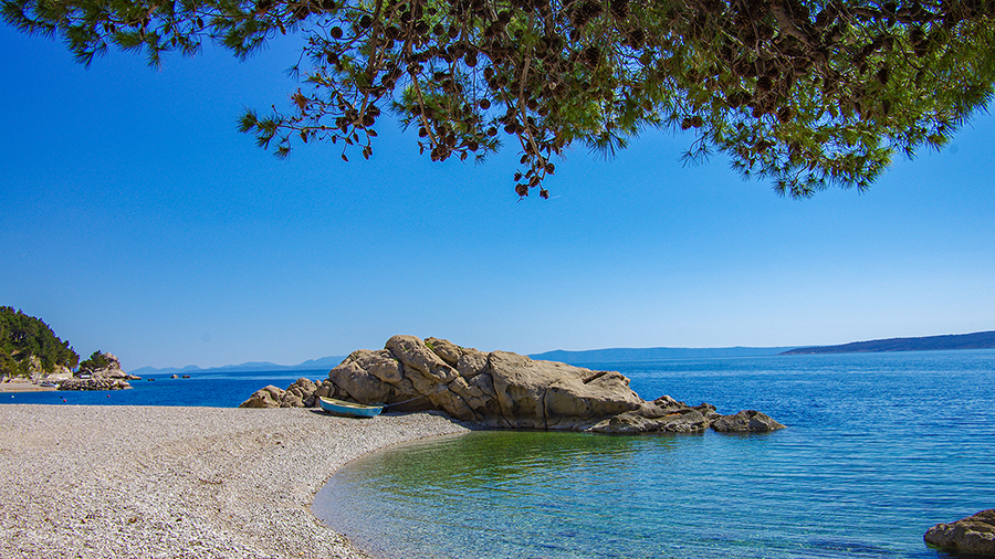Strand Jakirusa in Brela