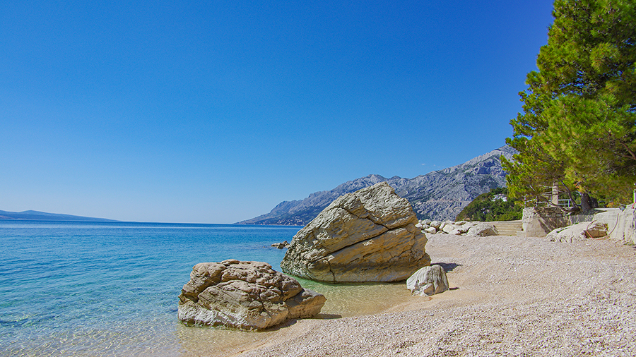 Strand Jardula, Brela