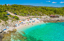 Strand Zora, Sumartin