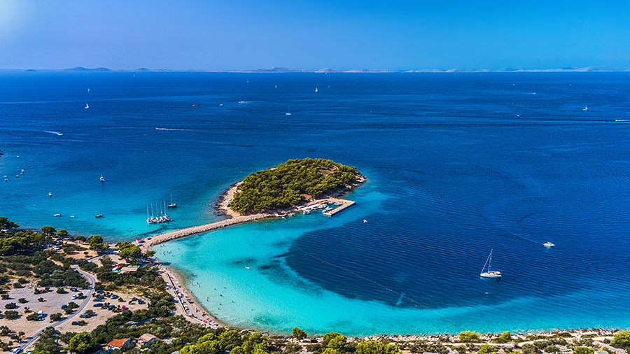 Strand Podvrske in Murter