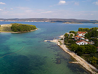 Strand Barotul, Mrljane