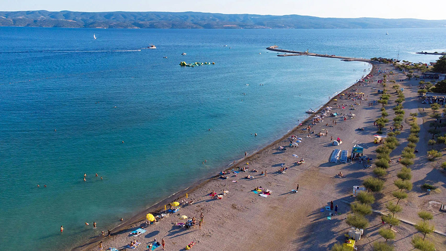 Strand Velika Plaza, Omis
