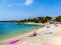 Pjescana Uvala, Strand