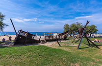 Liegewiese & Kinderspielplatz