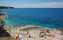 Strand Zlatne stijene