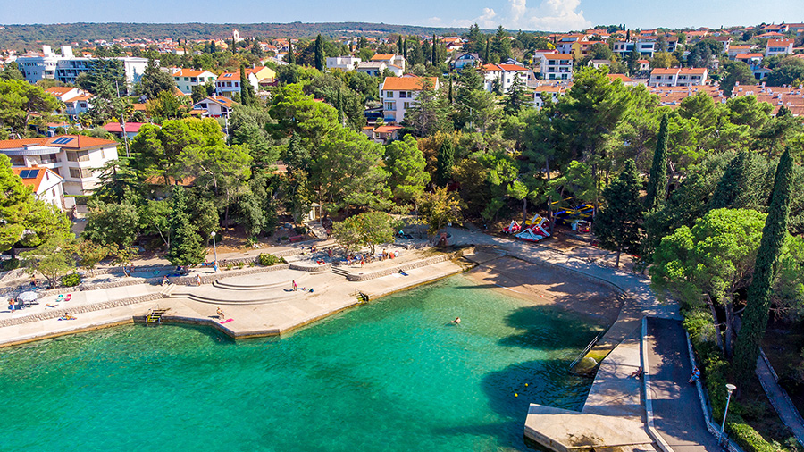 Strand Vrtaca, Malinska
