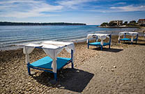 Liegestuhlverleih - Montys Dog Beach Bar auf Rab