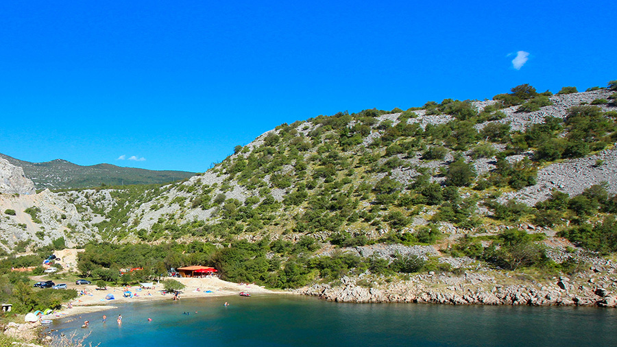 Hundestrand Mala Draga, Povile