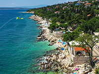 Strand Bribirska obala (Riva), Novi Vinodolski