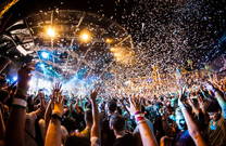 Konfettiregen, Club Aquarius