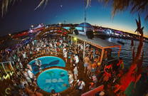 Noa Beach Club @ Night