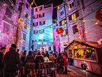 Weihnachtsmarkt in Sibenik