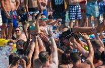 Pool Party beim Spring Break Kroatien