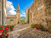 Kirche des hl. Johannes des Täufers und Jungfrau Maria vom Tor