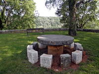 Draga - Richtertisch - Tinjan