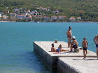 Bucht Soline - Strand Cizici - Betonierte Liegeflächen