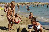 Kinder am fkk strand