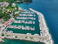 Marina Opatija, Icici