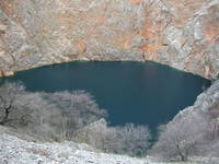 Wandern zum roten See