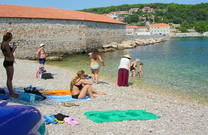 Riva Lucica Strand, Jelsa