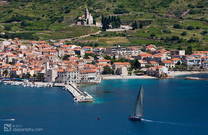 Komiza - Hafen & Zentrum