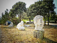 Steinmetzkunst in Novo Selo