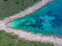 Strand Perna, Sveti Klement