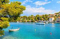 Segelboot in Splitska