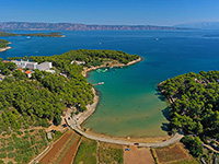 Strand Mina in Jelsa