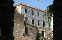 Vis - Palast Dojmi Vukasinovic