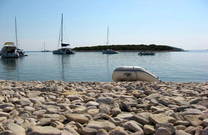Kieselstrand auf der Insel Budikovac