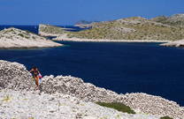 Trockenmauern und Küste