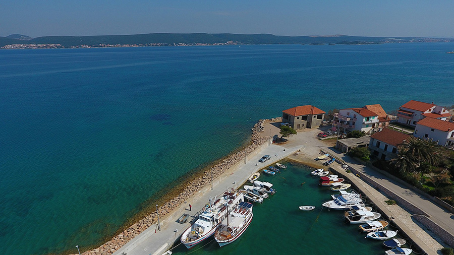 Nevidane, Insel Pasman