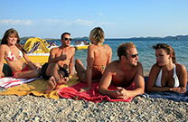 Sonnenbaden am Strand Janice