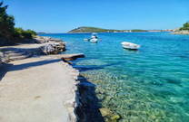 Kalebova Luka, Badeplateaus