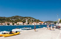 Boote, Uferpromenade