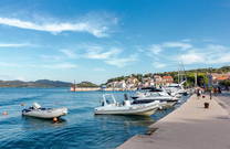 Kleiner Hafen, Tisno