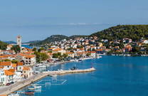 Wasserballfeld und Boote