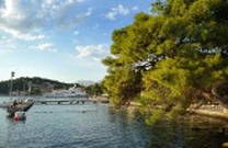 Der geschützte Hafen lädt zum Verweilen ein