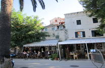 Restaurants, Cafes und Konobas entlang der Strandpromenade von Cavtat